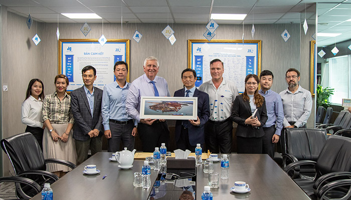 Bước tiến đầu tiên của Hòa Bình tại Úc