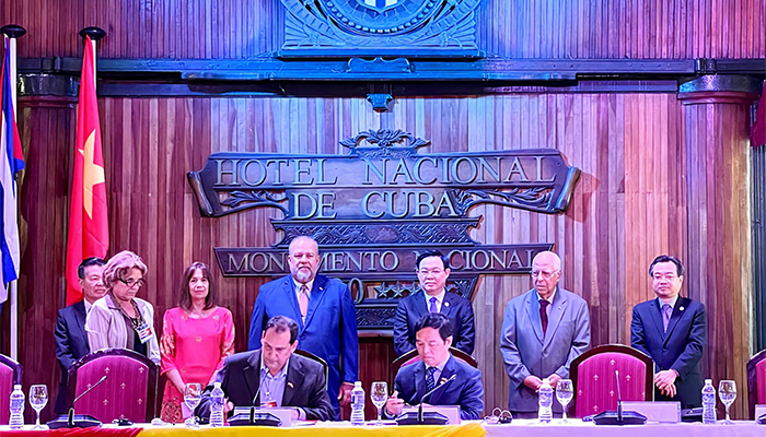 Chủ tịch Quốc hội dự Diễn đàn Doanh nghiệp Việt Nam – Cuba