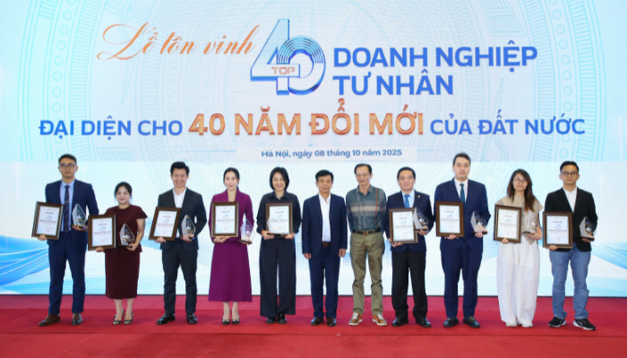 Hòa Bình được vinh danh 40 doanh nghiệp tư nhân tiêu biểu đại diện cho 40 năm Đổi mới của đất nước