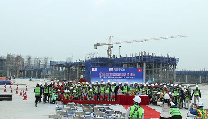 Cất nóc công trình Trung tâm Thương mại Aeon Mall Hà Đông