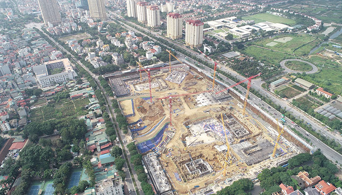 Hòa Bình đổ mẻ bê tông khối lớn dự án Lotte Mall