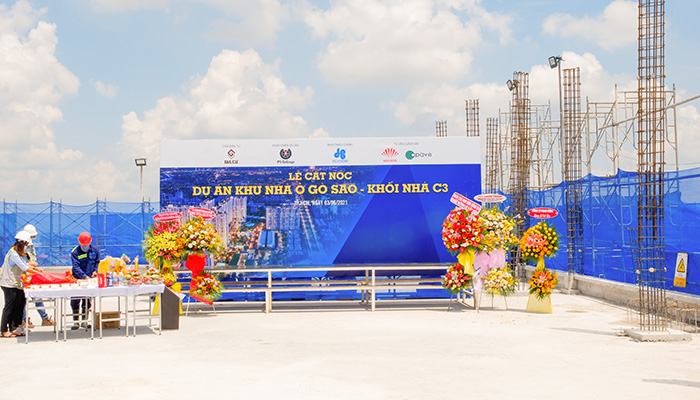 Hòa Bình cất nóc vượt tiến độ dự án Picity High Park