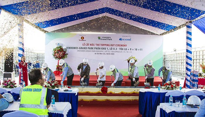 Hòa Bình cất nóc vượt tiến độ dự án Vinhome Grand Park – Phân khu 1