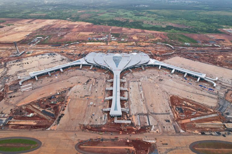 Từ câu chuyện của Hyundai: Cần cơ chế đột phá để doanh nghiệp Việt không thua trên sân nhà